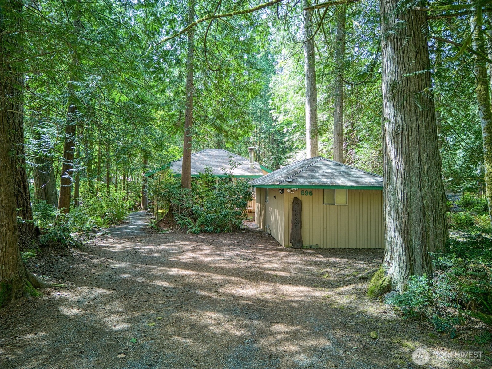 696 E Promontory Road Property Photo 1
