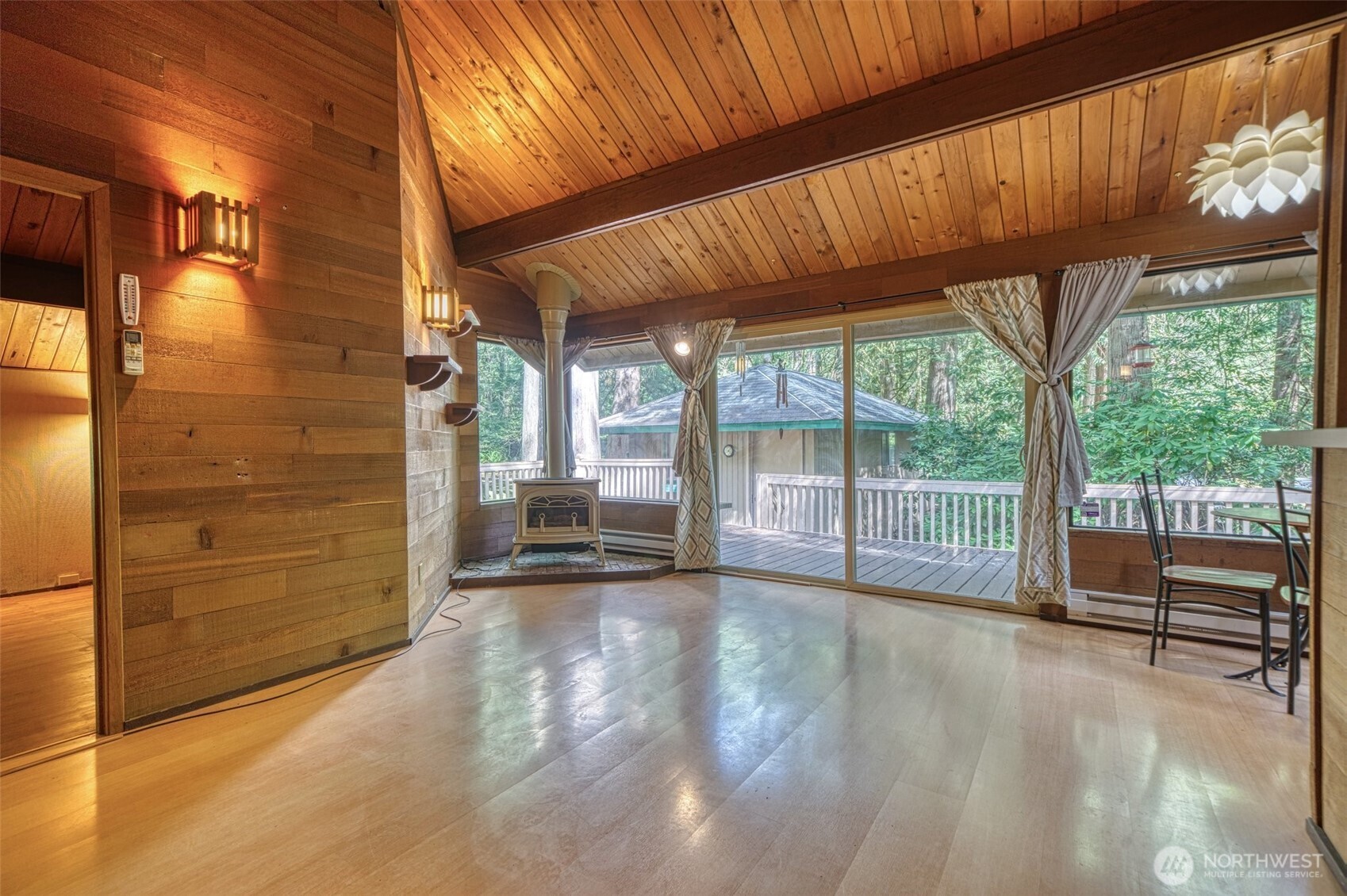 696 E Promontory Road Property Photo 3