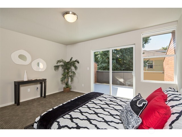 2103 E Alder Street Property Photo 8
