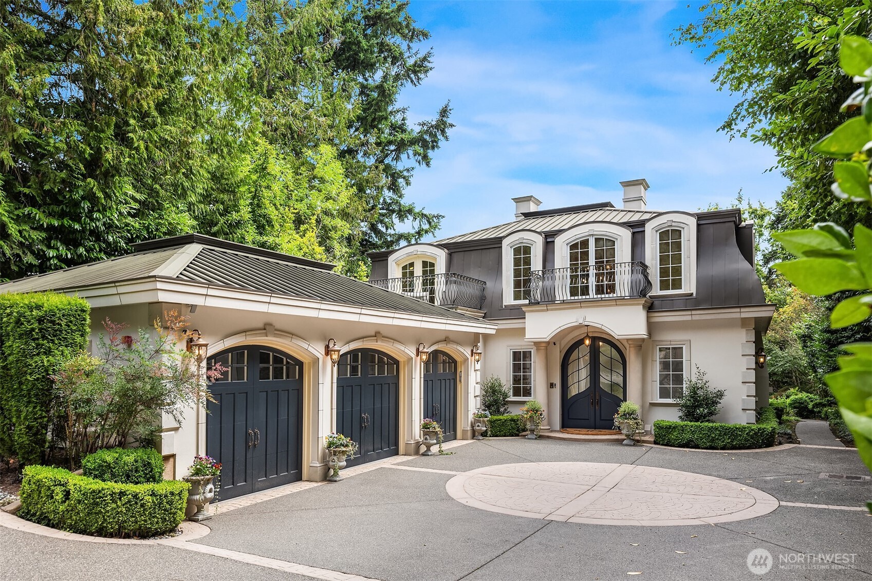 3210 Hunts Point Road Property Photo