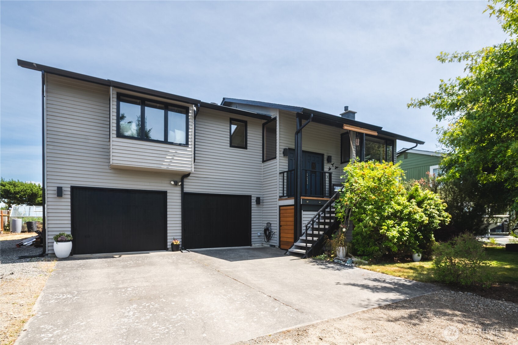 14785 Channel Drive Property Photo 6