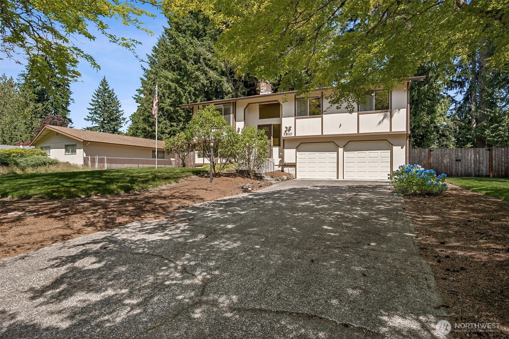 2810 Brentwood Drive Property Photo 1