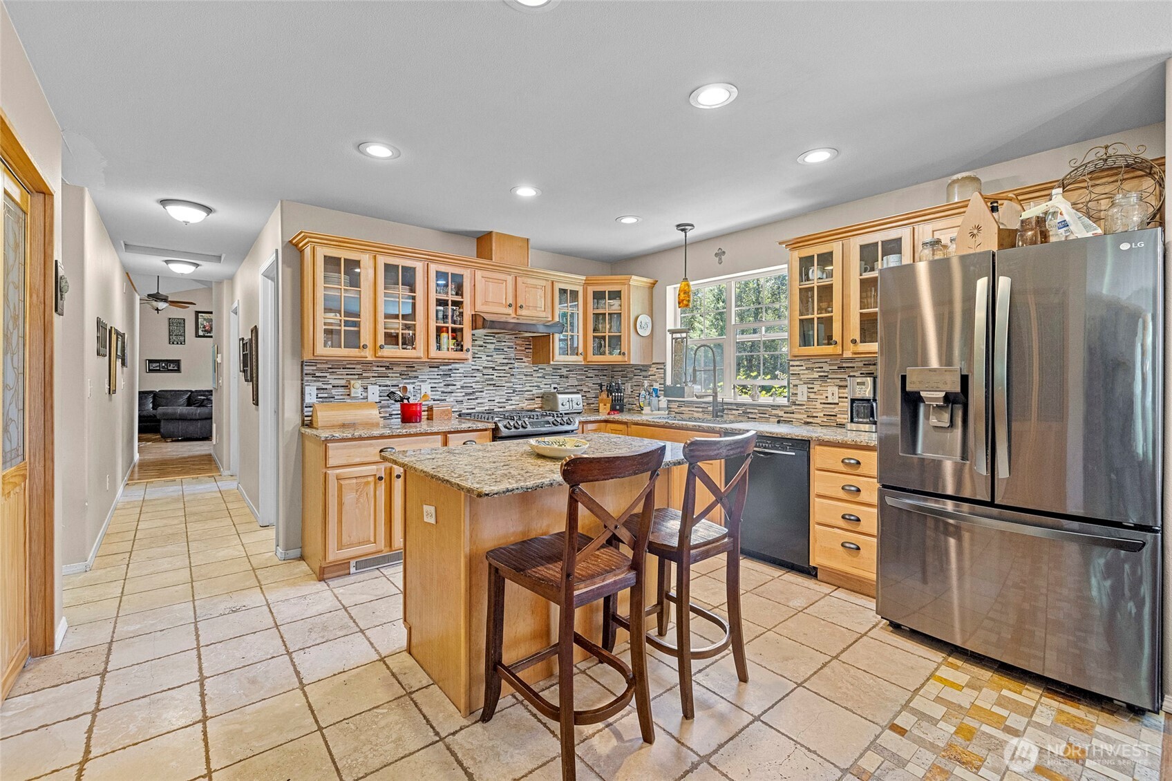 7203 Erna Lane Property Photo 5