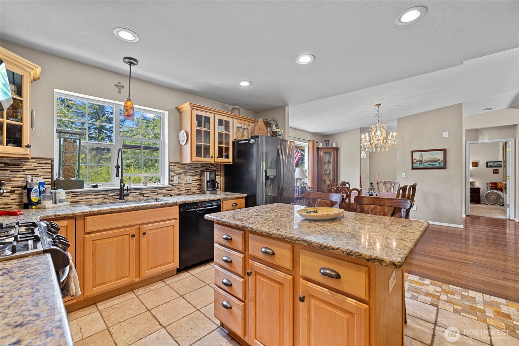 7203 Erna Lane Property Photo 7