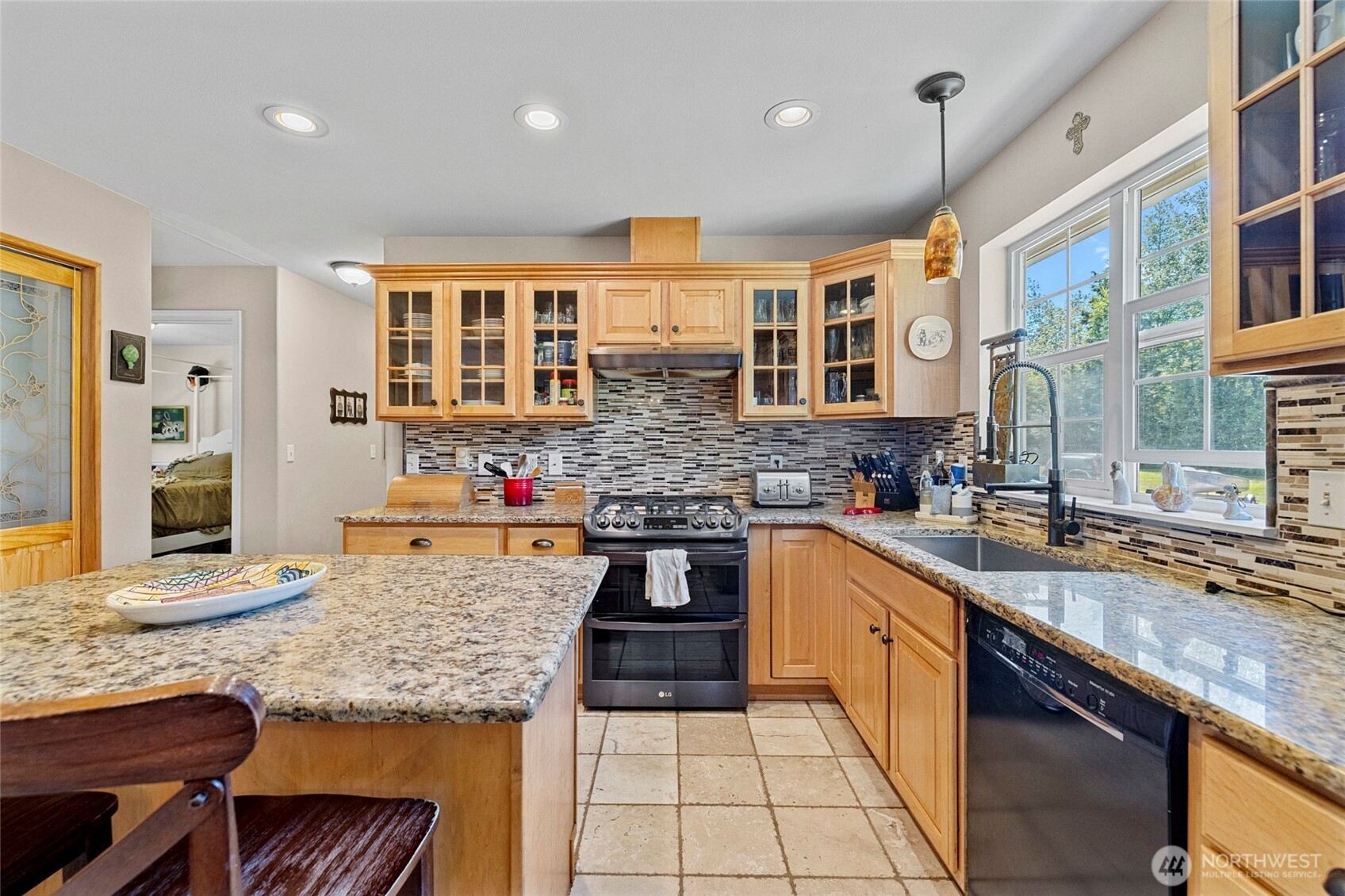 7203 Erna Lane Property Photo 8