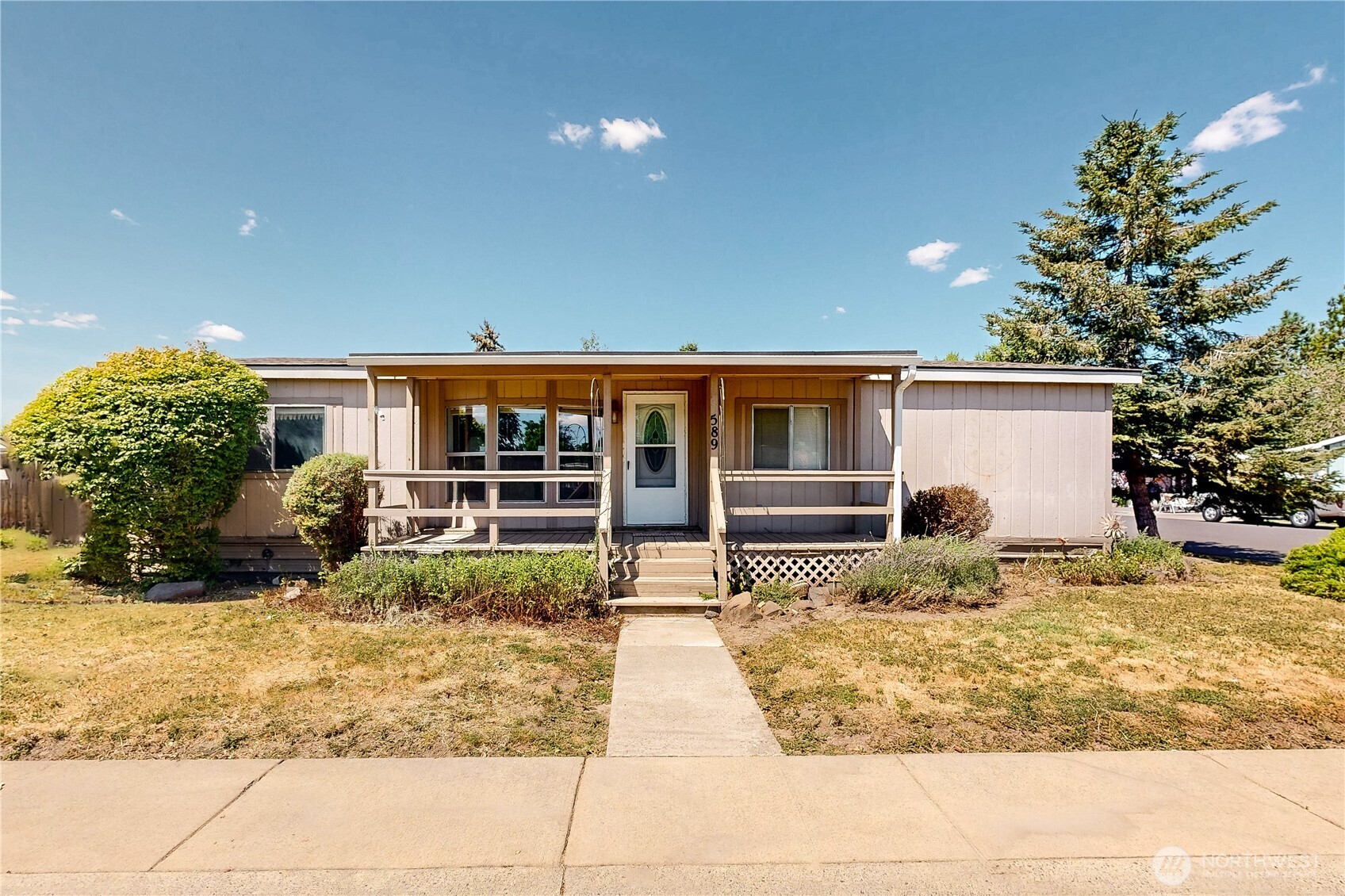 589 Criscola Avenue Property Photo 1