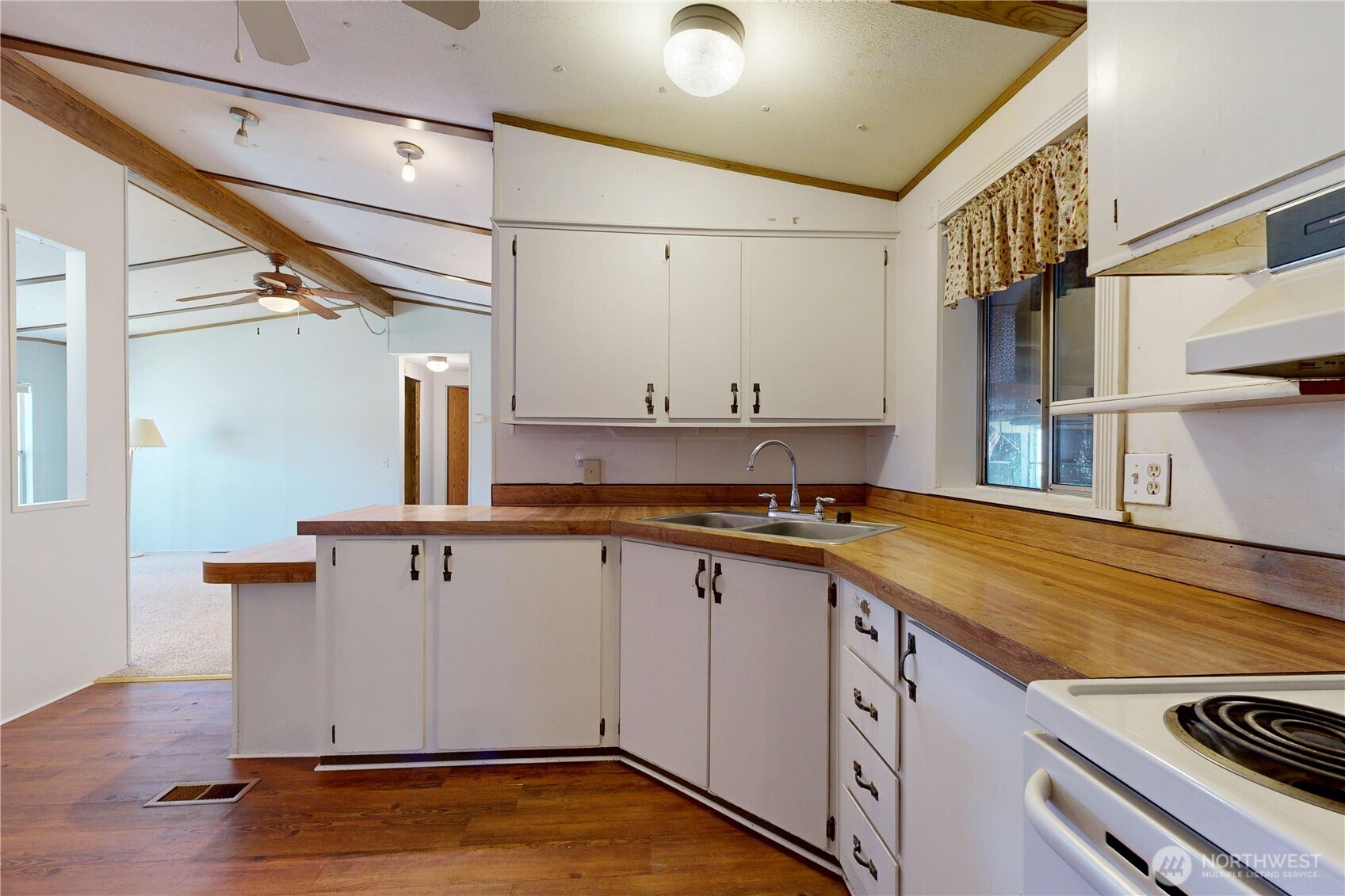 589 Criscola Avenue Property Photo 13