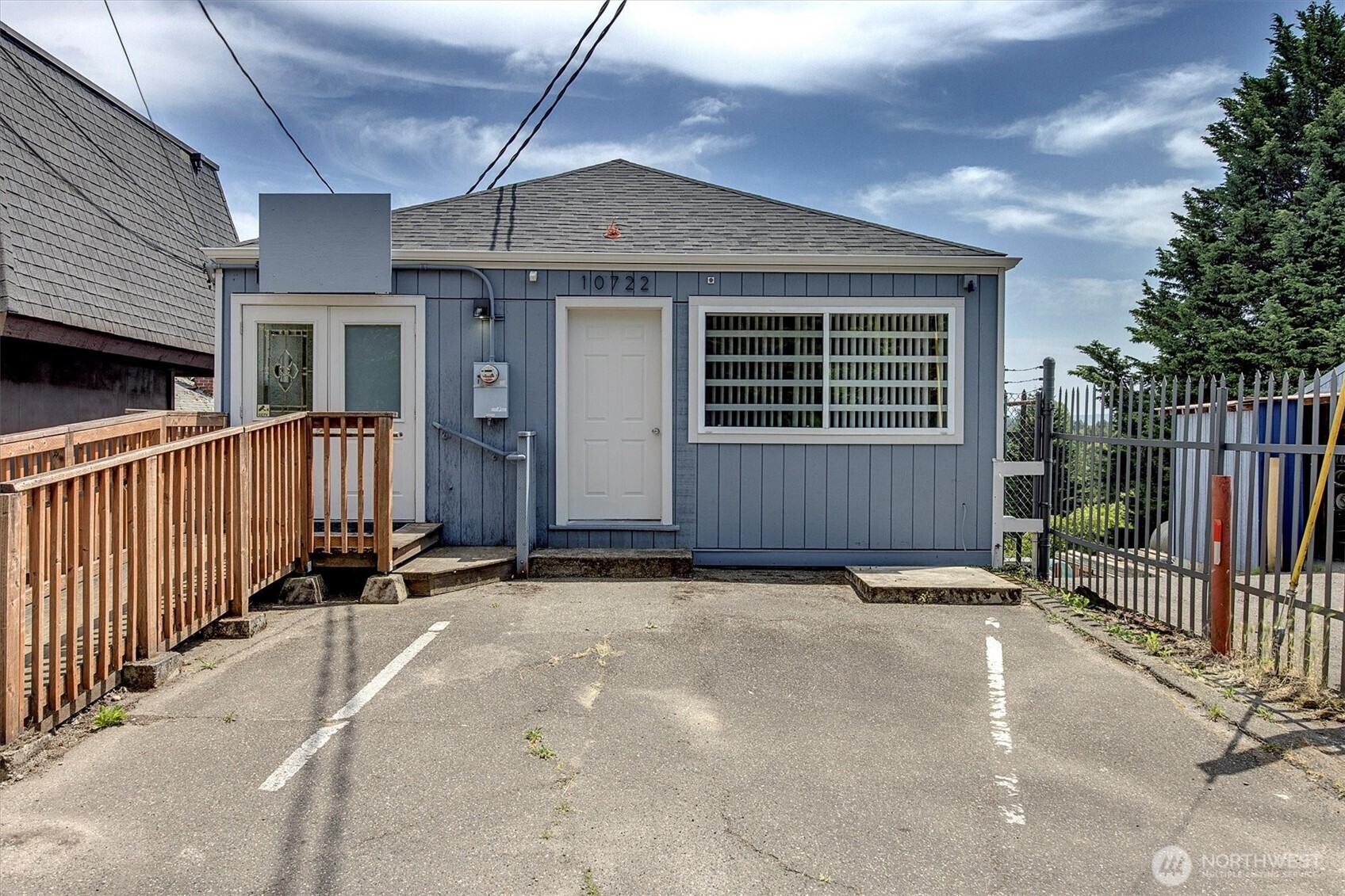 10722 Lake City Way Property Photo 1