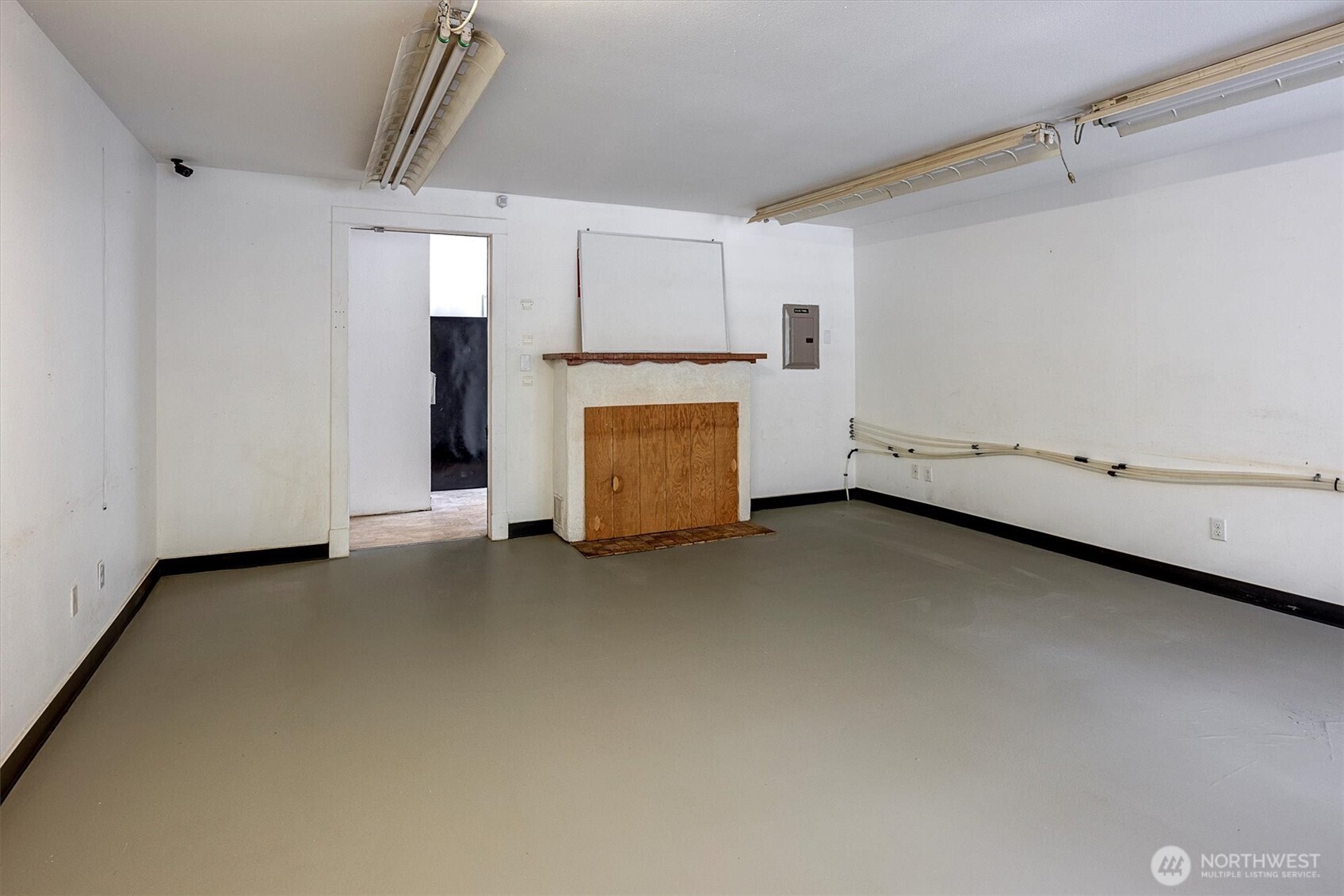 10722 Lake City Way Property Photo 9