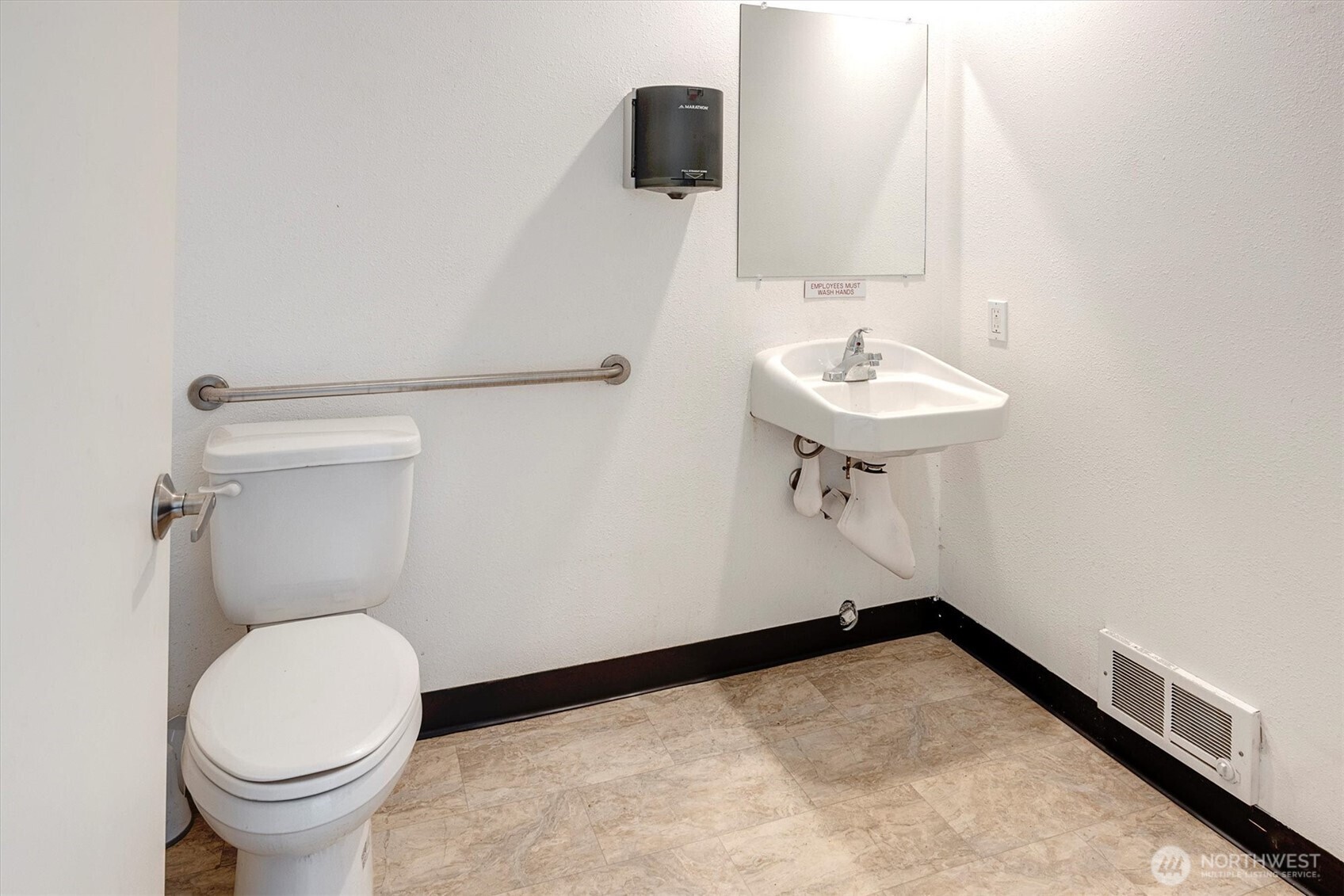 10722 Lake City Way Property Photo 12