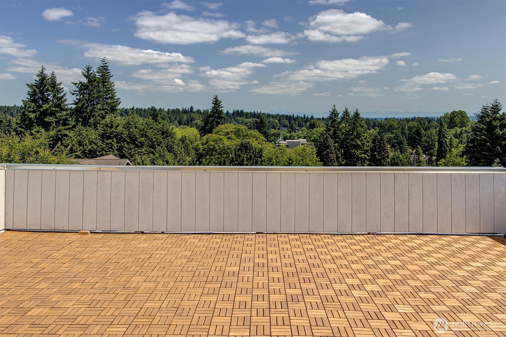10722 Lake City Way Property Photo 19
