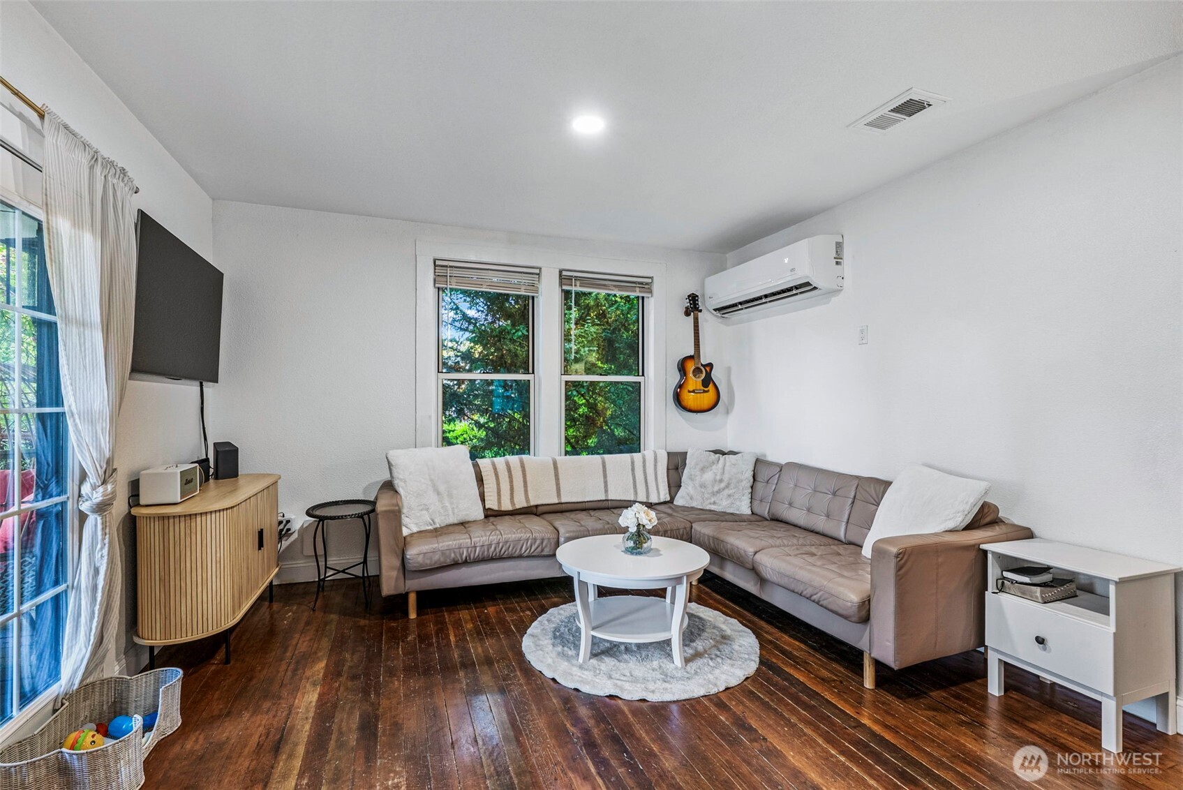 505 Ne Jefferson Property Photo 7