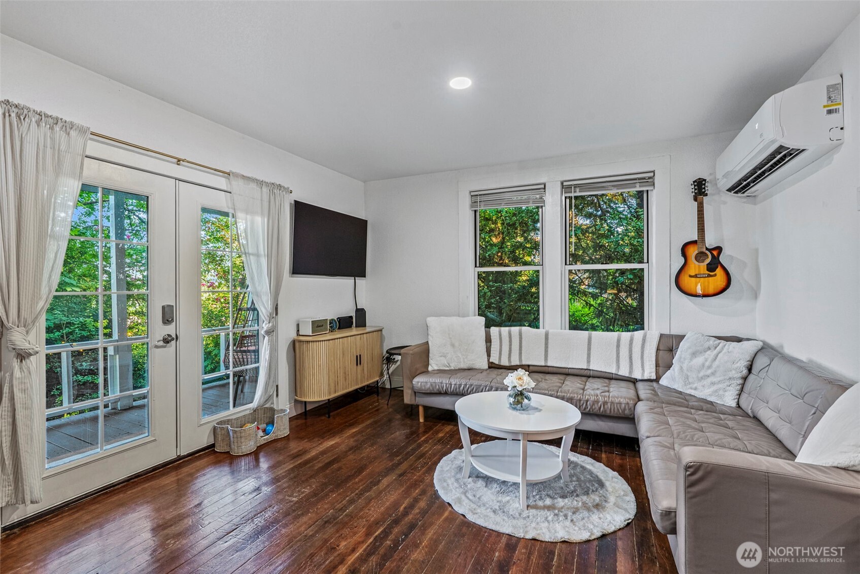 505 Ne Jefferson Property Photo 8