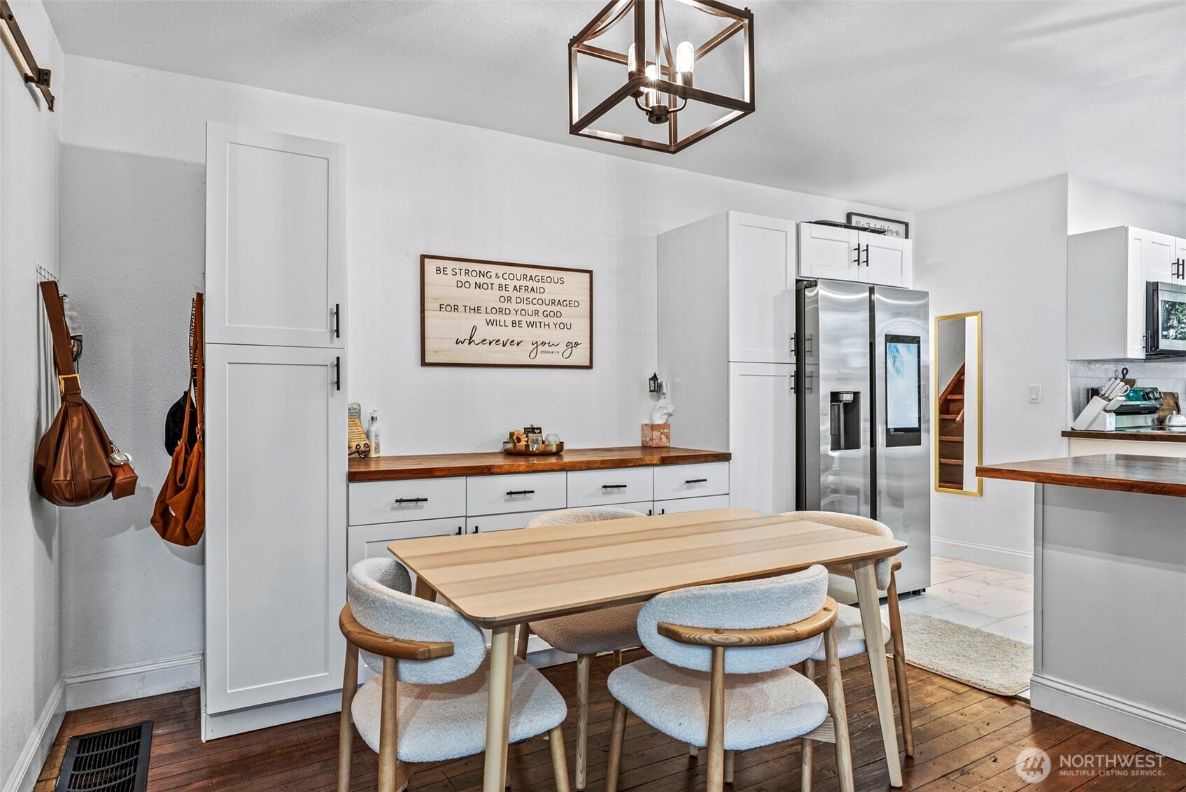 505 Ne Jefferson Property Photo 9