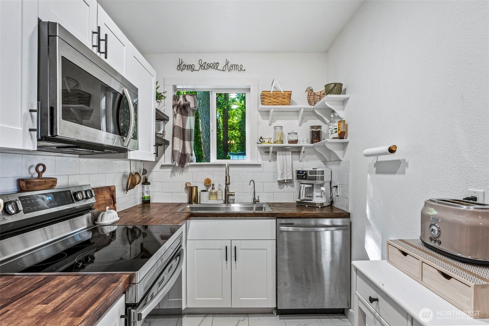 505 Ne Jefferson Property Photo 12