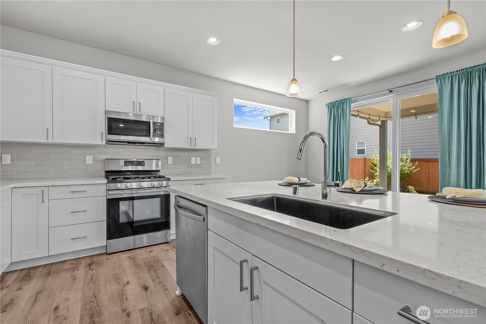 8118 52nd Drive Property Photo 9