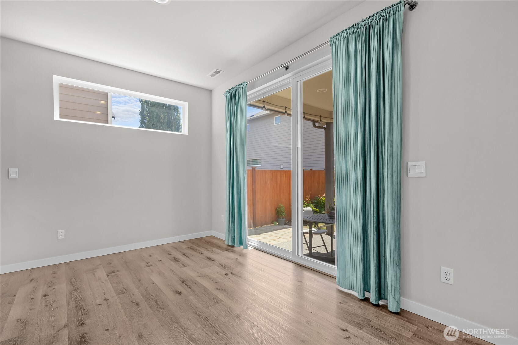 8118 52nd Drive Property Photo 10