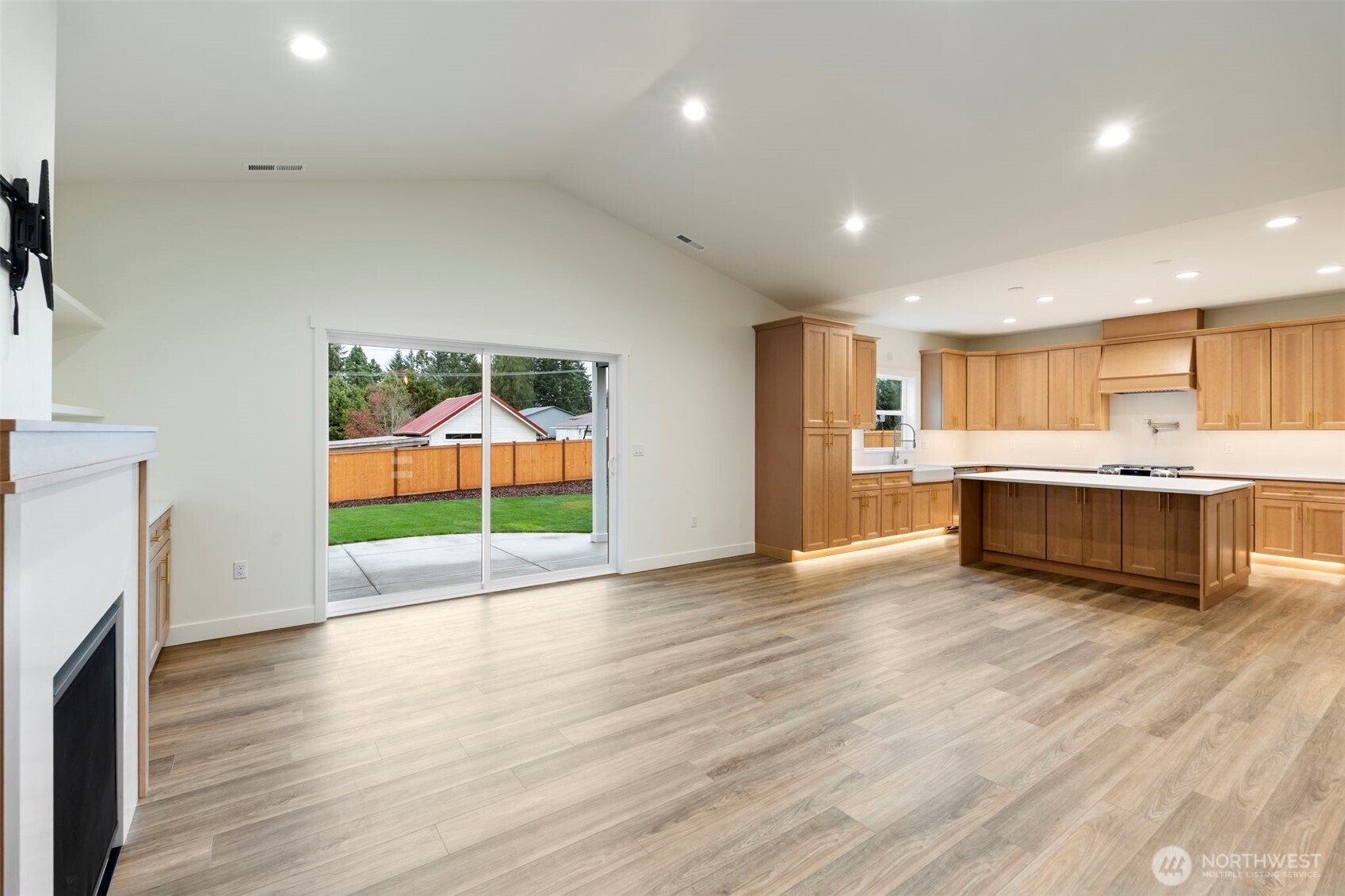 3435 Everette Lane Property Photo 8