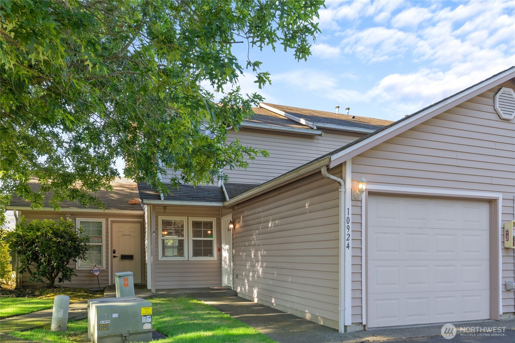 10924 63rd Street Property Photo 1