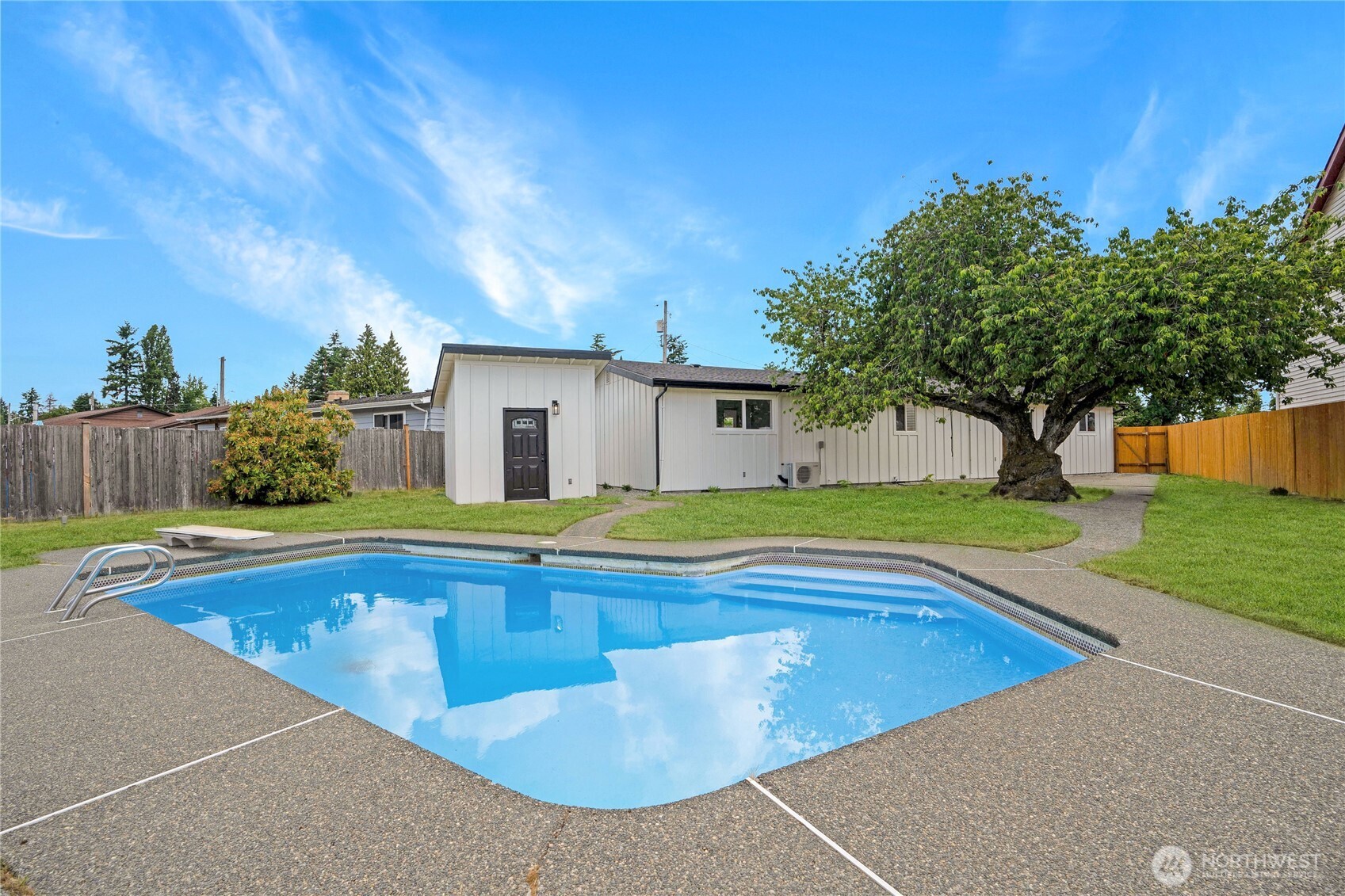 17225 35th Avenue Property Photo 1