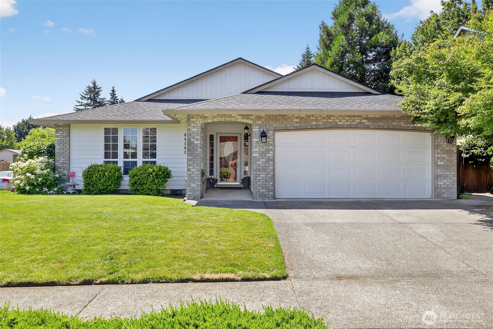 13019 Ne 96th Way Property Photo 1