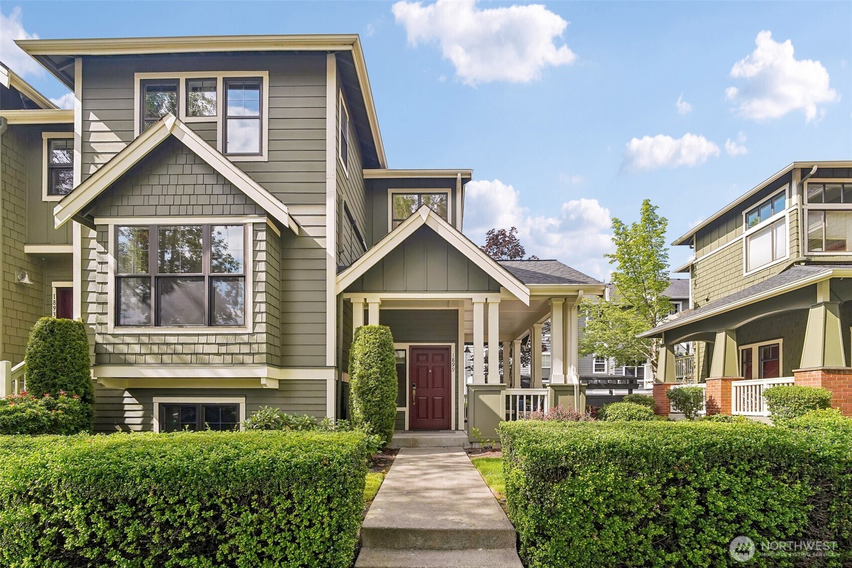 1899 NE Kenyon Court