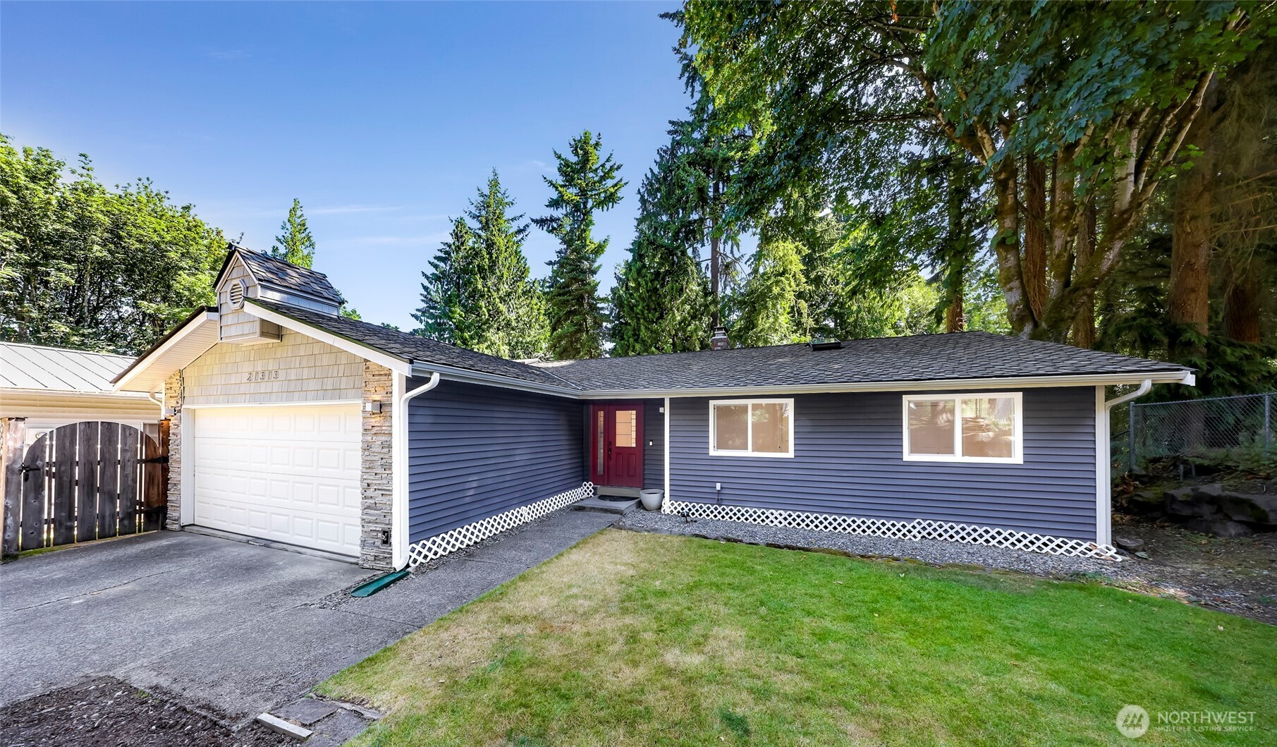 21313 2nd Drive Property Photo 1
