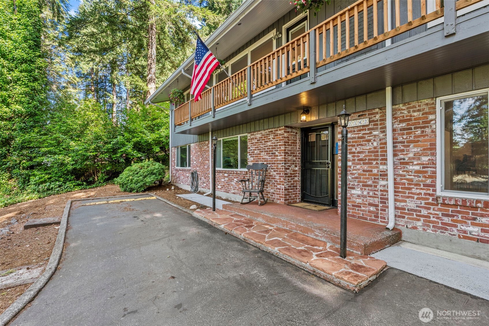 2342 E Lynnwood Drive Property Photo 2