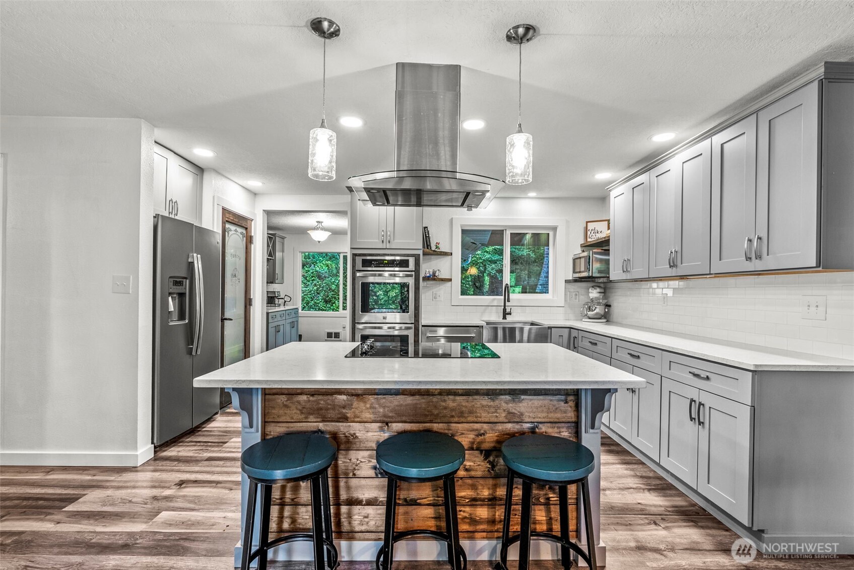 2342 E Lynnwood Drive Property Photo 7