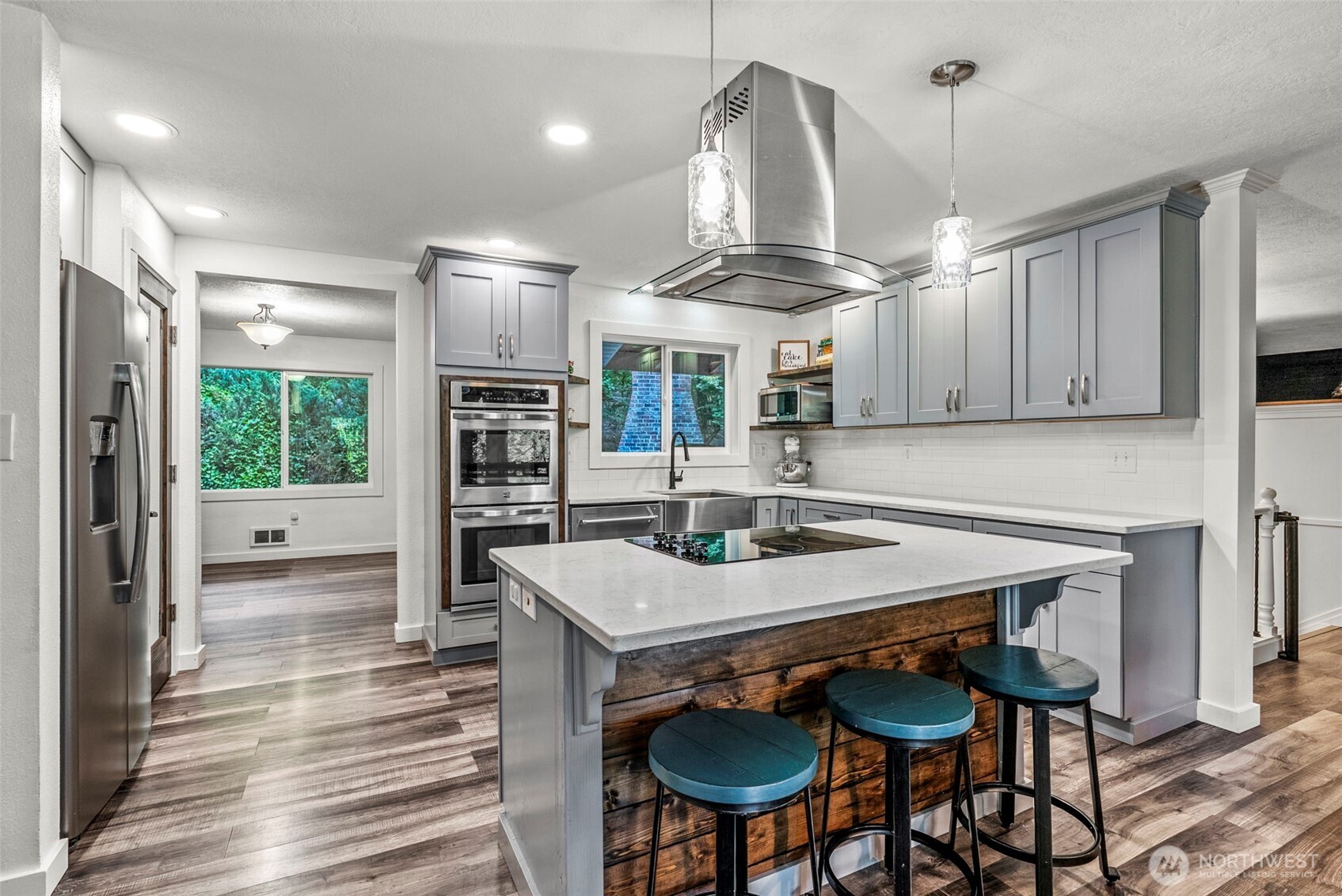 2342 E Lynnwood Drive Property Photo 8