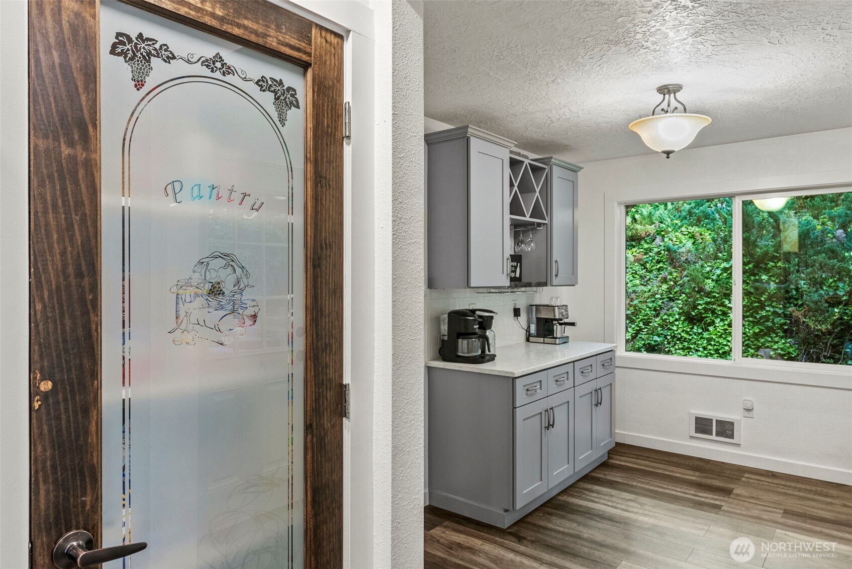 2342 E Lynnwood Drive Property Photo 10