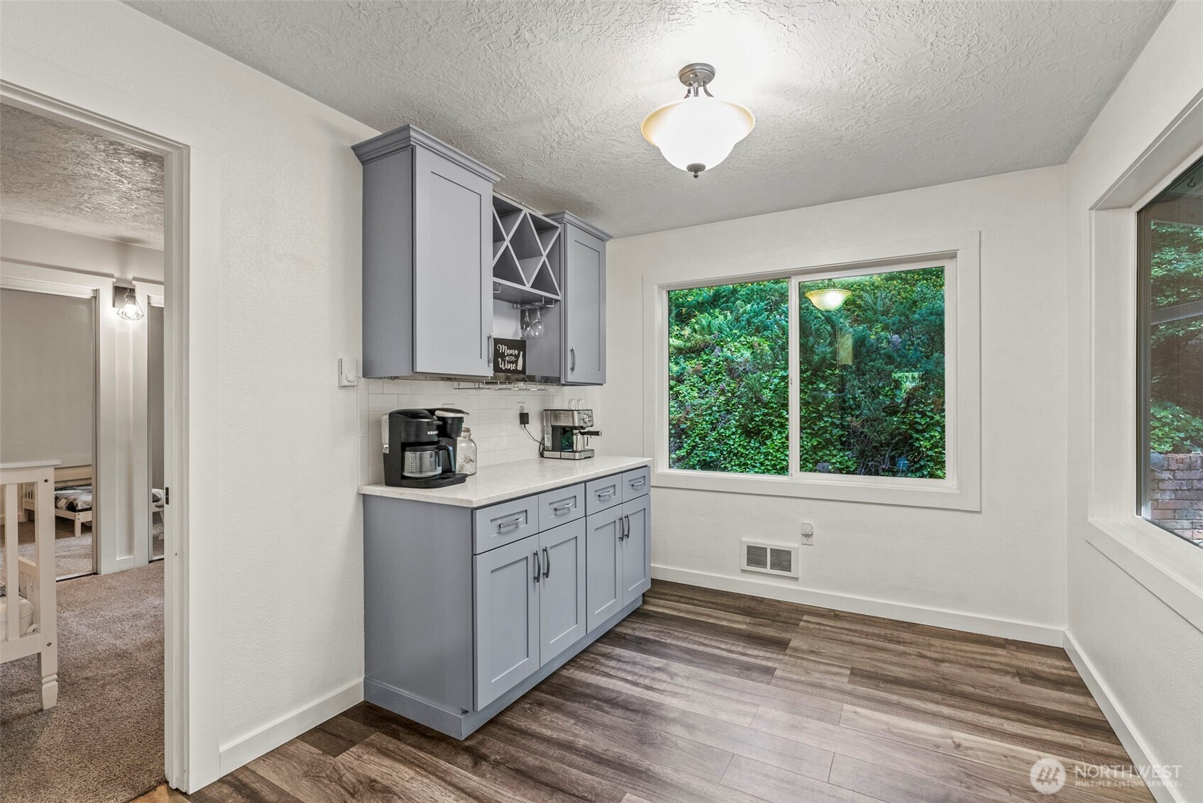 2342 E Lynnwood Drive Property Photo 11