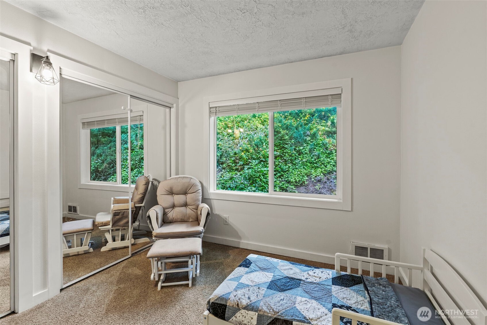 2342 E Lynnwood Drive Property Photo 12