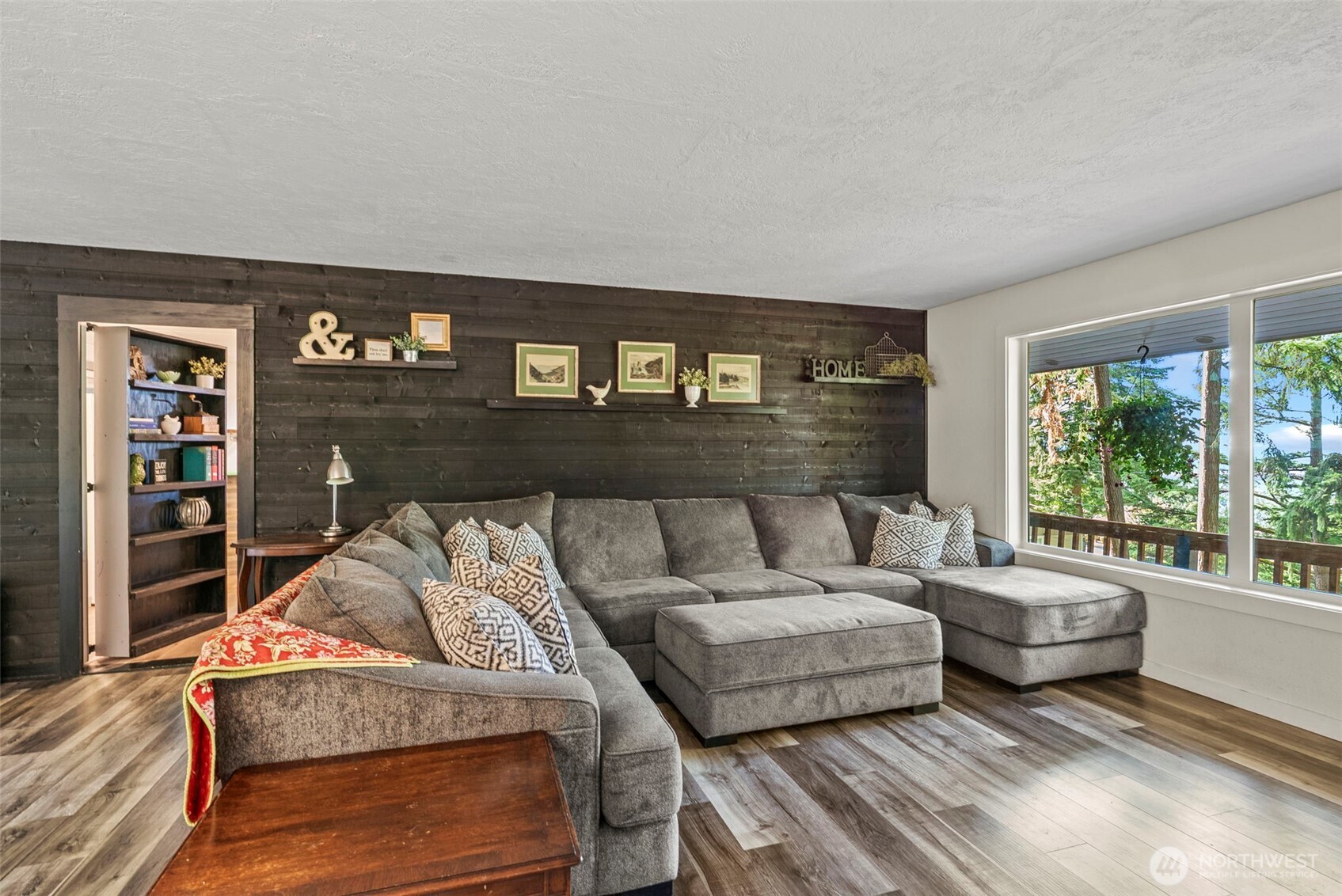 2342 E Lynnwood Drive Property Photo 19