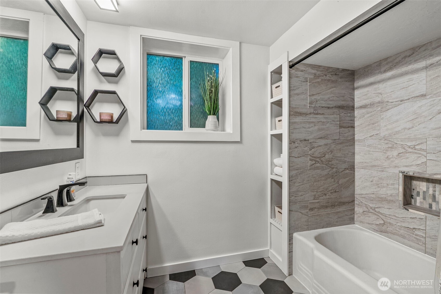 2342 E Lynnwood Drive Property Photo 27