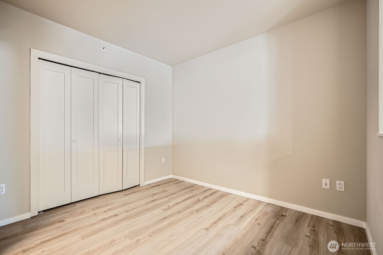 76 Cedar Street 806 Property Photo 9