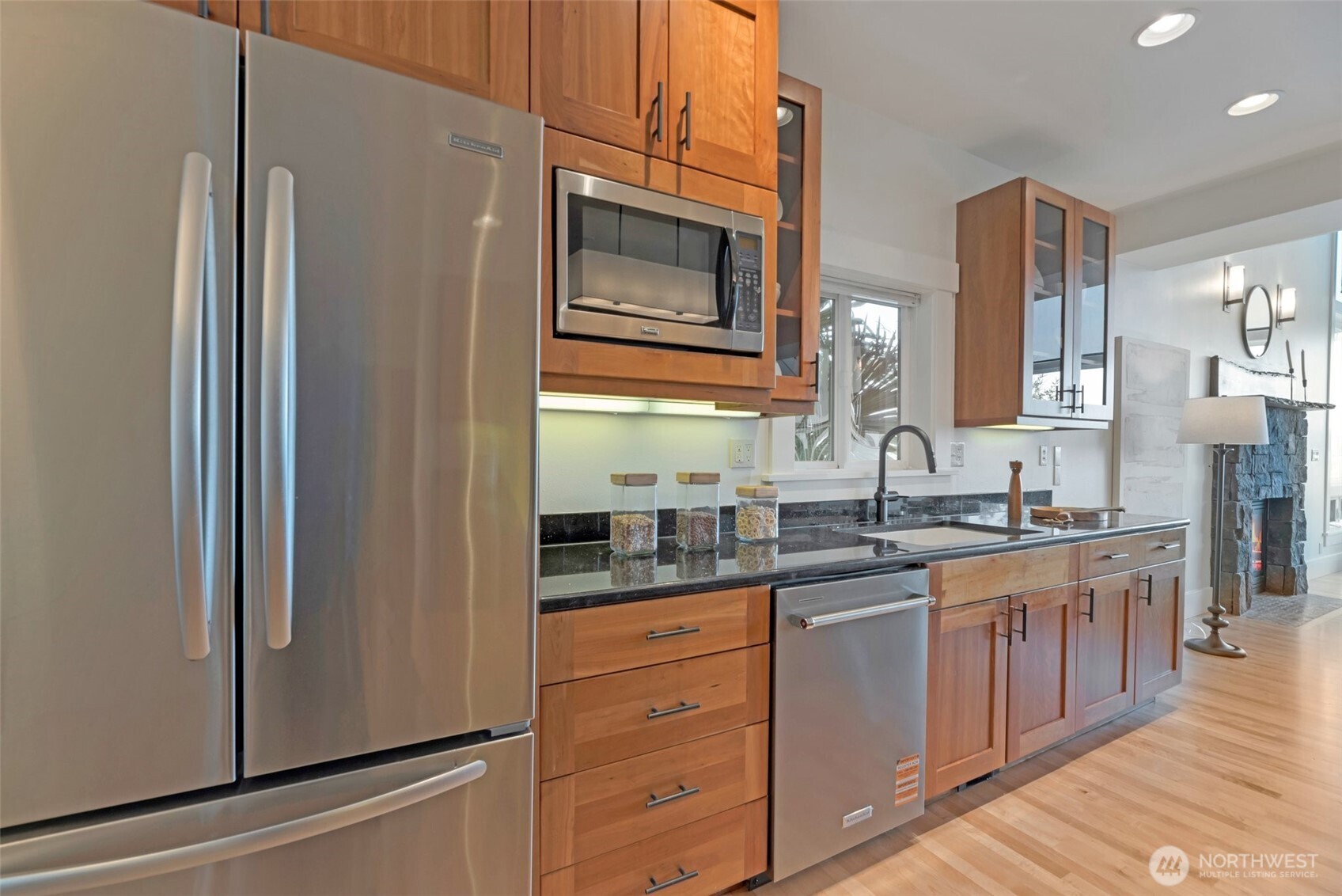 225 Ward Street Property Photo 9