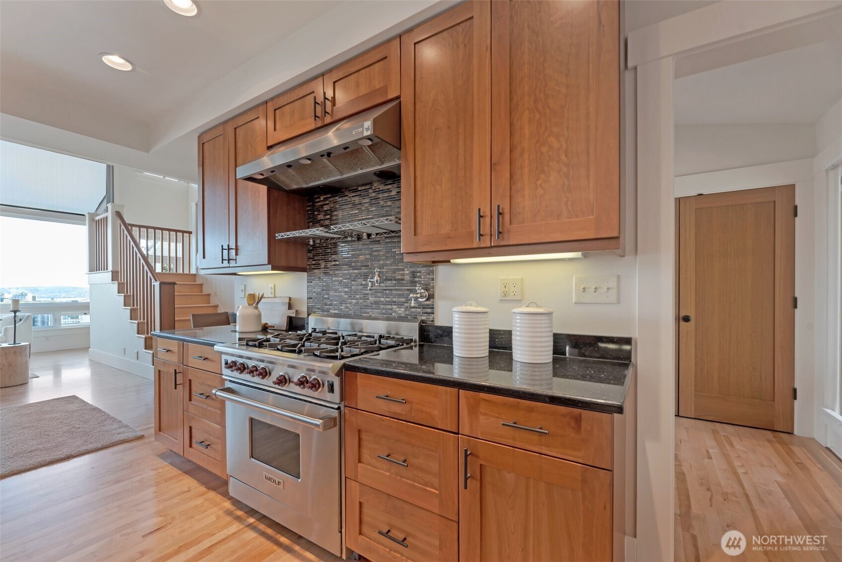 225 Ward Street Property Photo 10