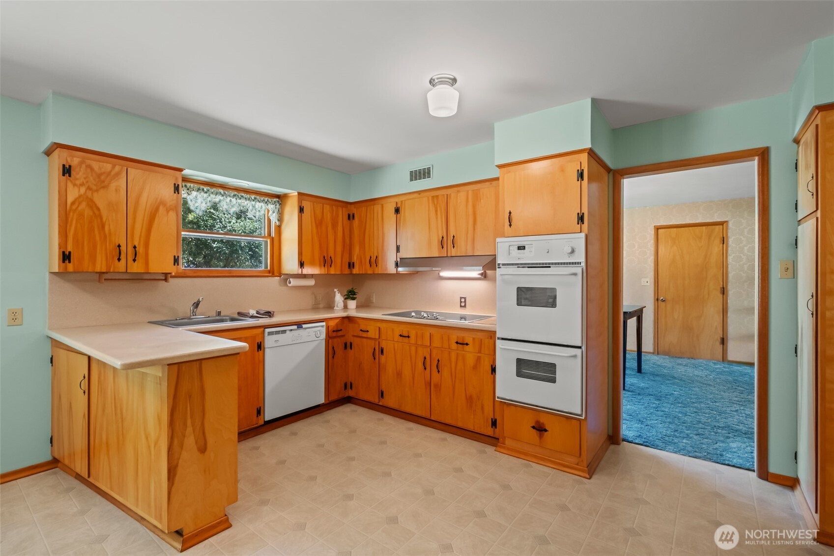 386 Mocliff Road Property Photo 7