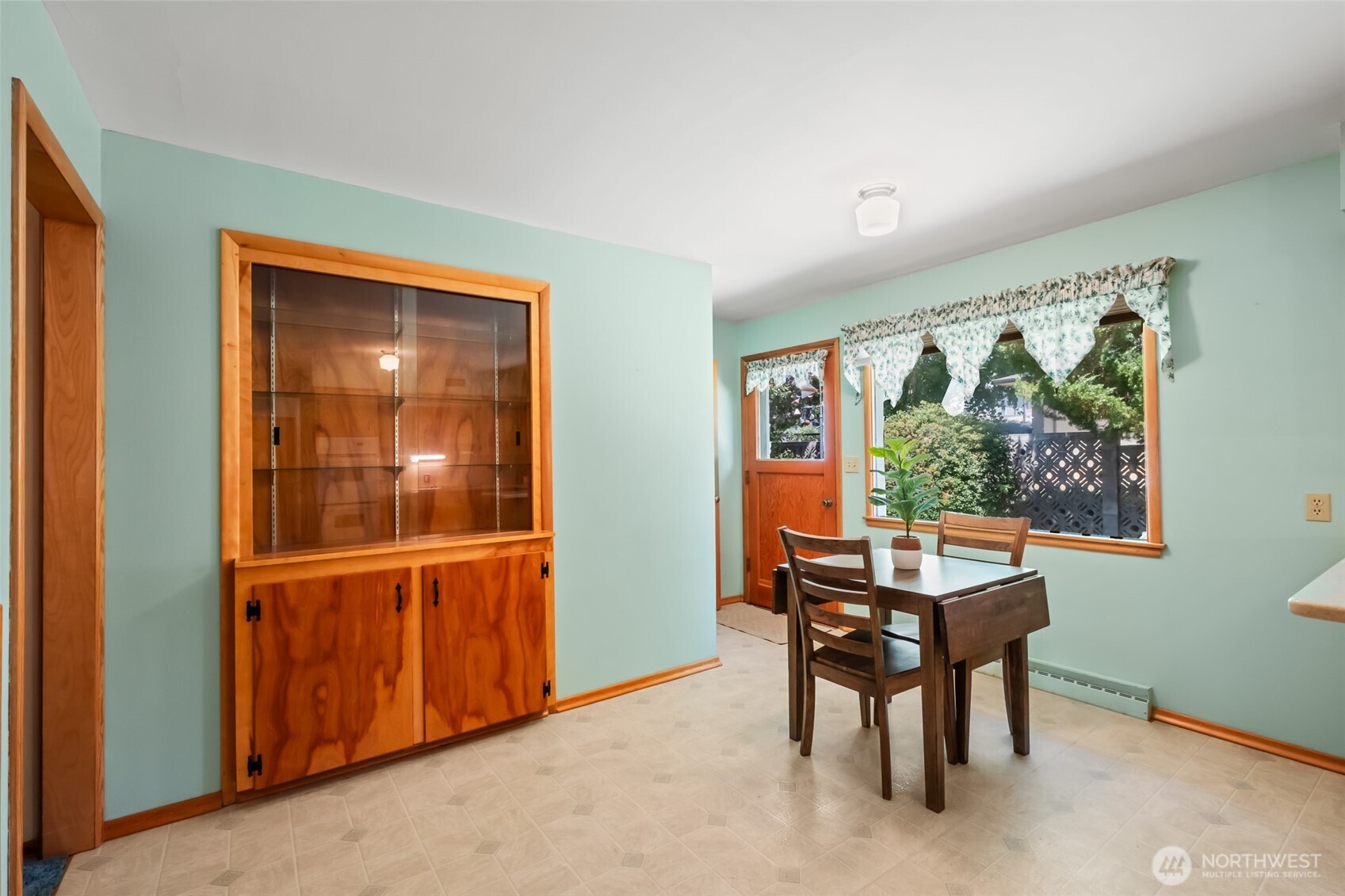 386 Mocliff Road Property Photo 11