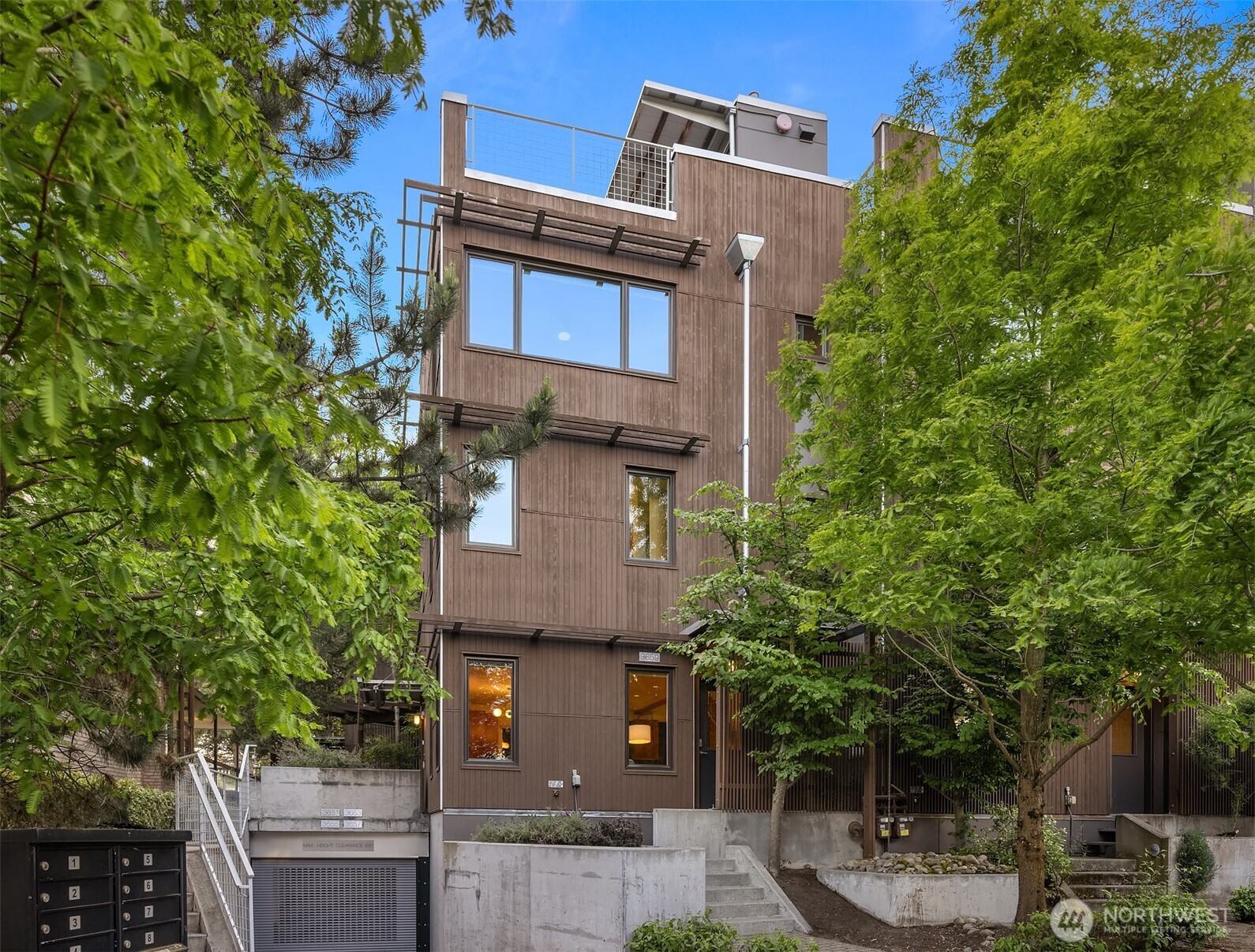 3659 Whitman Avenue Property Photo 1