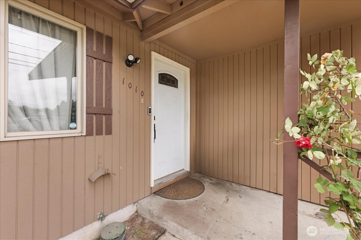 1010 S 88th Street Property Photo 1