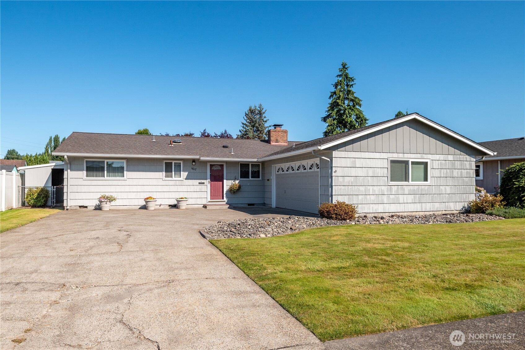 1617 Susan Avenue Property Photo 2