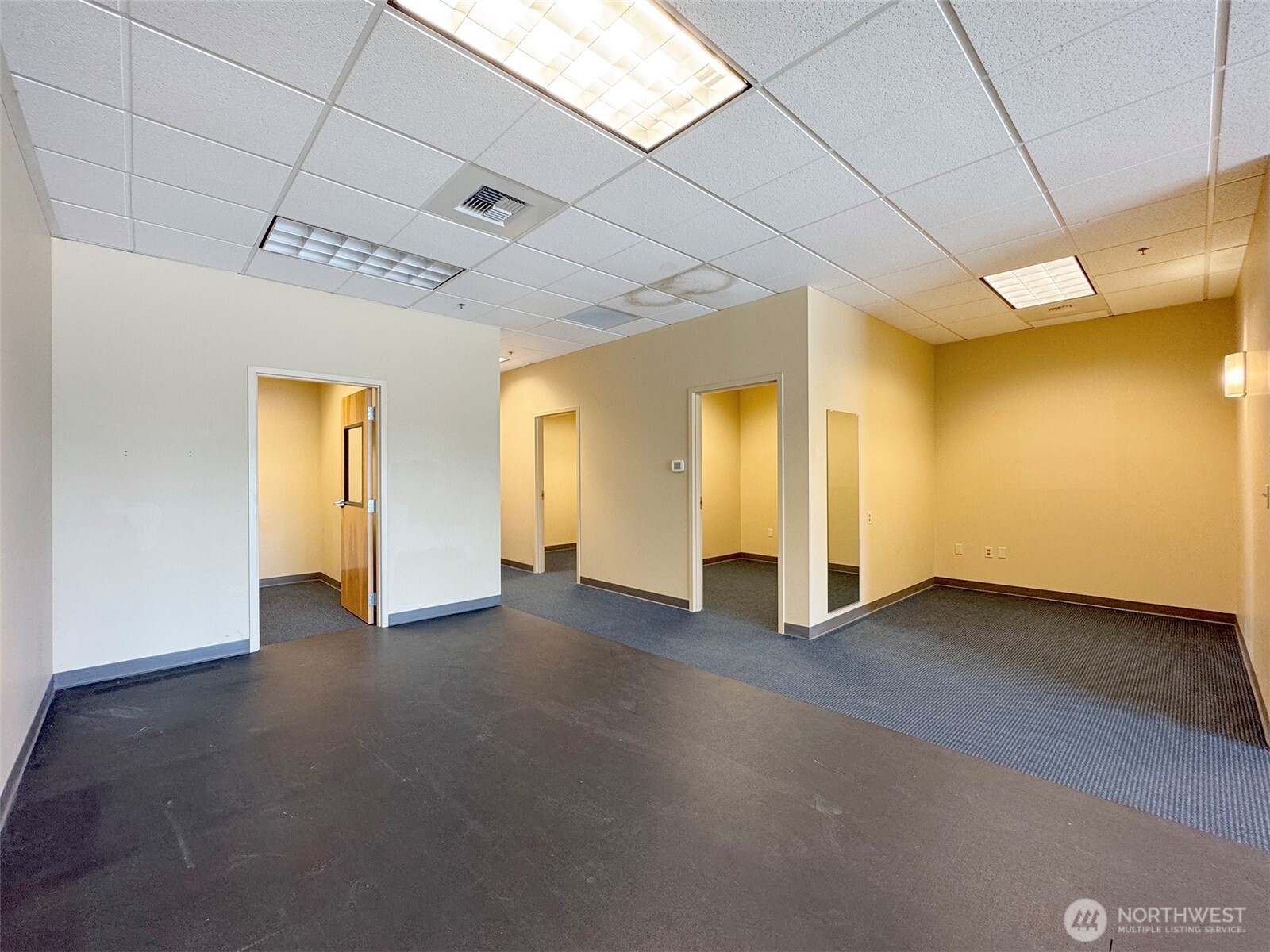 1400 W Washington Street 102 Property Photo 14
