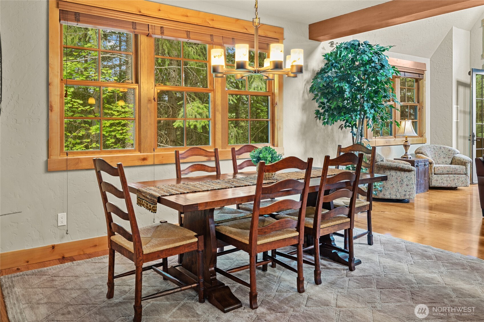 80 Queens Loop Property Photo 14