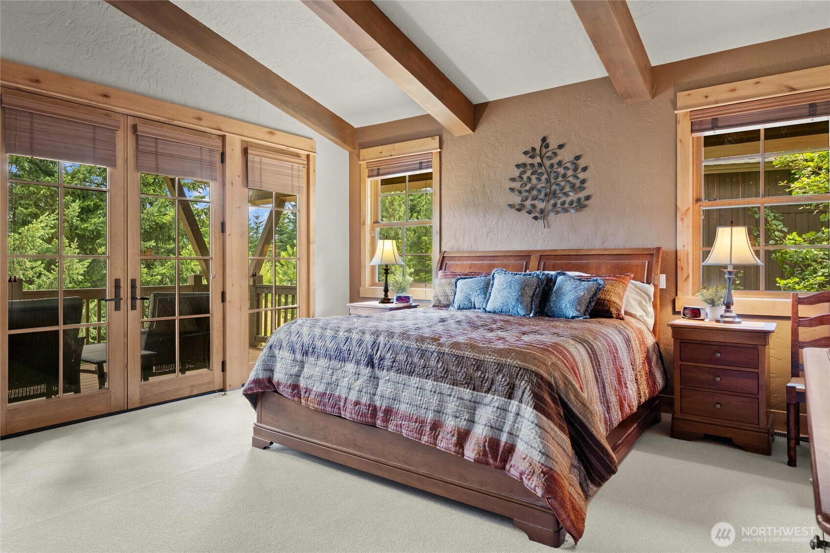 80 Queens Loop Property Photo 16