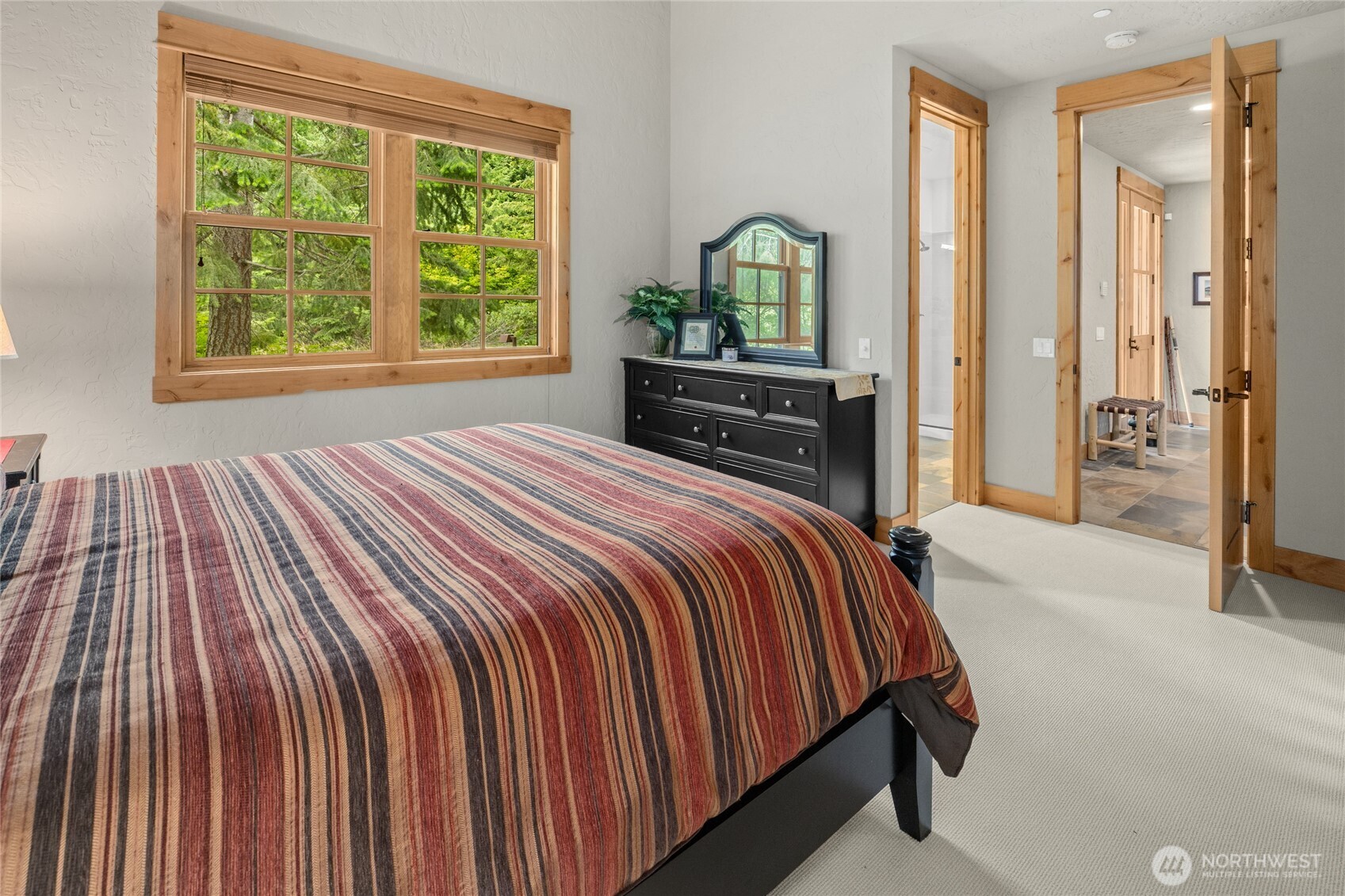 80 Queens Loop Property Photo 22