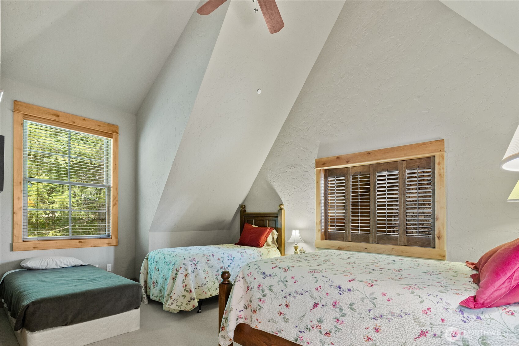 80 Queens Loop Property Photo 29