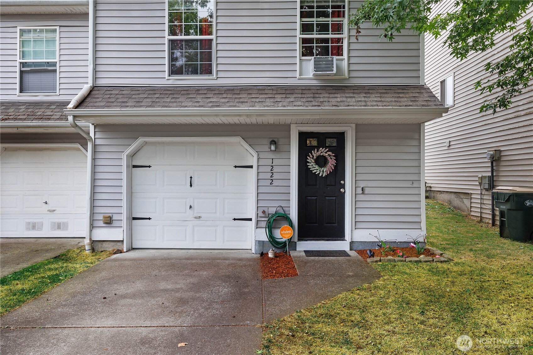 1222 Cora Street Property Photo 1