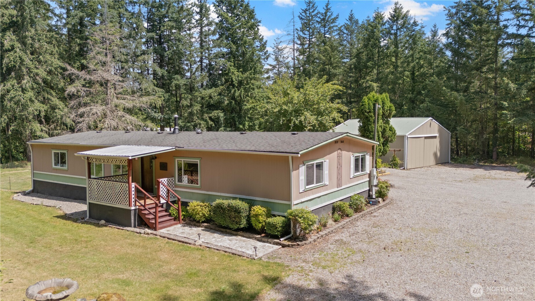 27114 320th Avenue Property Photo 1